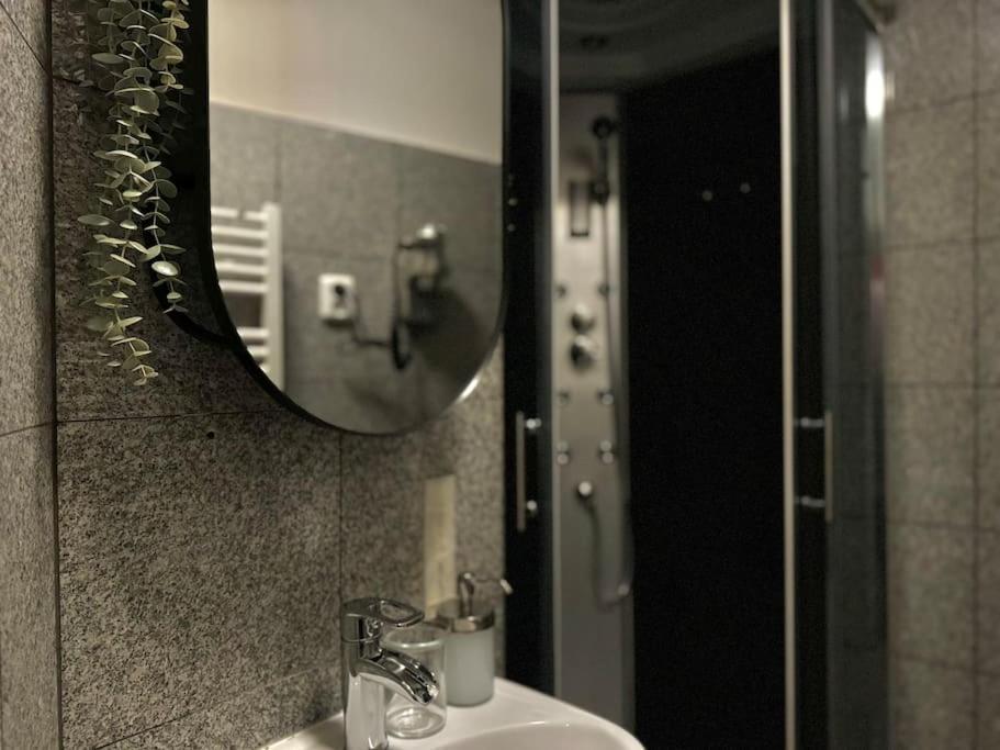 Cherry - Prague Apartment ภายนอก รูปภาพ